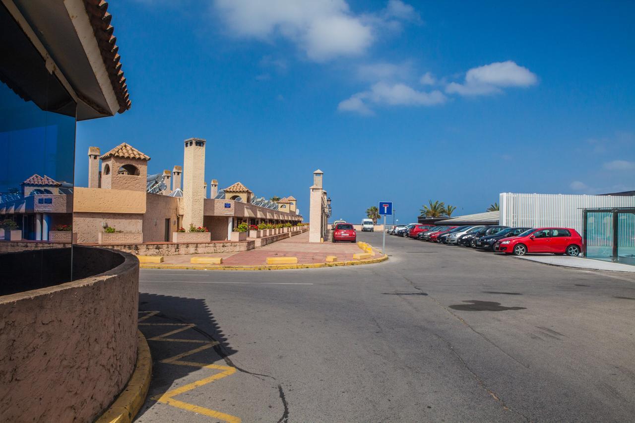 Apartamentos Turisticos Bahia Sur Сан Фернандо Экстерьер фото