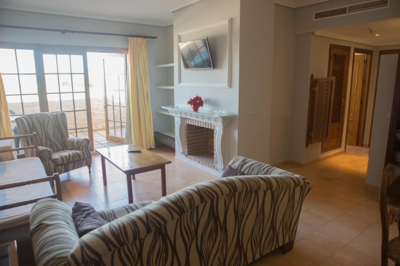Apartamentos Turisticos Bahia Sur Сан Фернандо Экстерьер фото